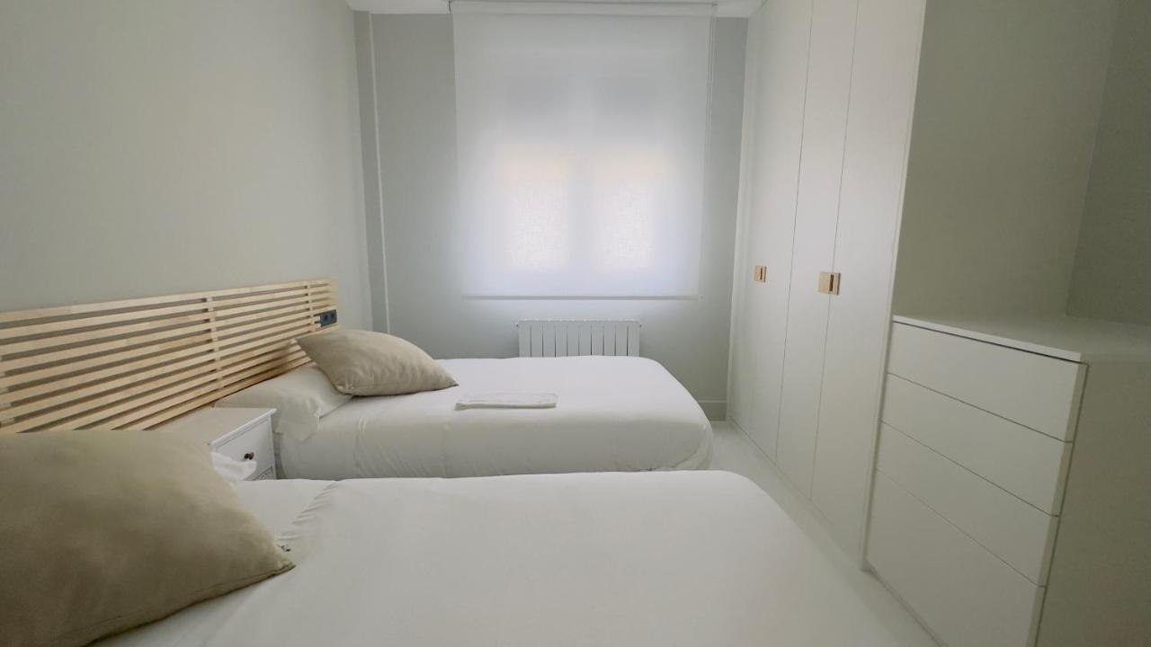 Plentzia, Junto Al Puertoアパートメント エクステリア 写真